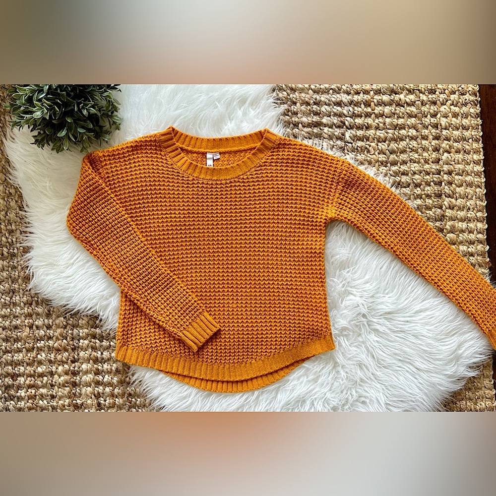 Girls’ Waffle Knit Crew Neck Sweater (Size 10-12)